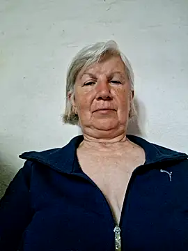 KlaudiaDarling online show from 05-15-26, 09:27