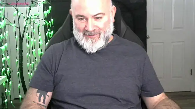 XJJ77x online show from 02-13-26, 05:09