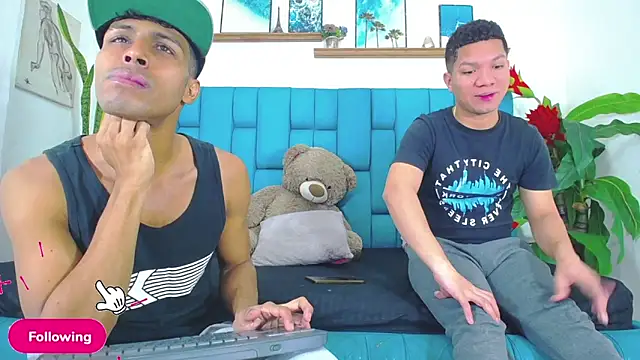 Interracial Snow Bunny online show from 05-14-26, 09:10