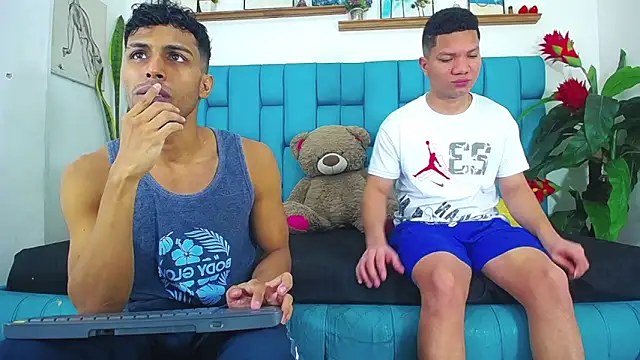 Interracial Snow Bunny online show from 05-29-26, 09:02