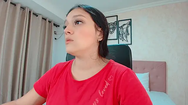 littlemolly walcott online show from 07-04-26, 08:48