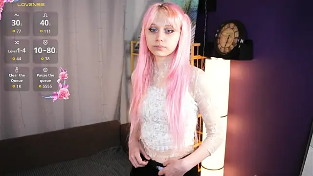 EliseTang online show from 01-11-26, 03:22