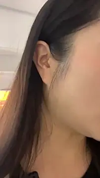 Snapshot of mo-mo-69 chatting on 04-11-26, 11:36 mo-mo-69 online show from 04-11-26, 11:36