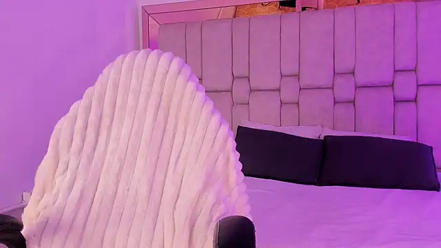 ElaRabbit online show from 04-04-26, 12:35