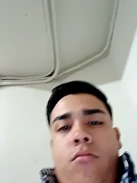 Snapshot of Yosoyelmismo-6737 chatting on 02-08-26, 10:24 Yosoyelmismo-6737 online show from 02-08-26, 10:24