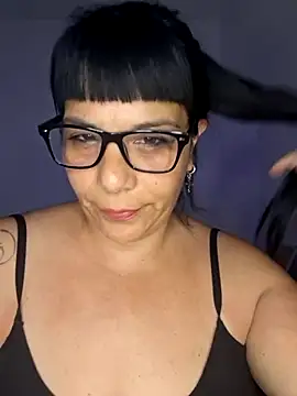 Snapshot of angielove1905 chatting on 01-14-26, 02:28 angielove1905 online show from 01-14-26, 02:28