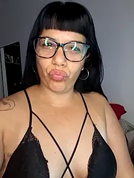 Snapshot of angielove1905 chatting on 02-14-26, 12:57 angielove1905 online show from 02-14-26, 12:57