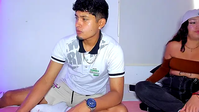 Snapshot of Bela_and_Dominicck chatting on 01-07-26, 07:49 Bela and Dominicck online show from 01-07-26, 07:49