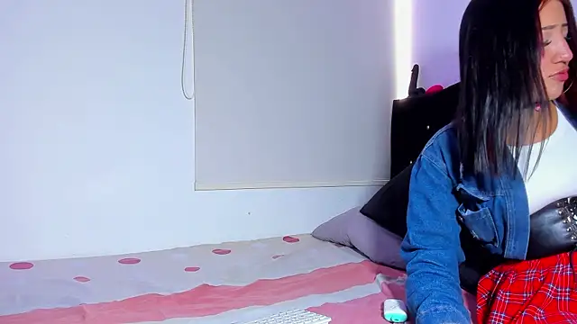 Snapshot of Bela_and_Dominicck chatting on 01-09-26, 08:43 Bela and Dominicck online show from 01-09-26, 08:43