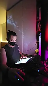 OnlyHand9x online show from 03-24-26, 05:40