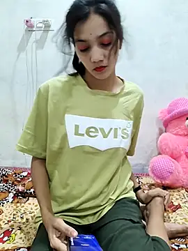 Honey lily-93 online show from 03-15-26, 07:47