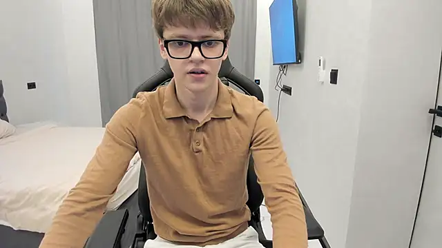 bonekoambalabu online show from 04-25-26, 04:04