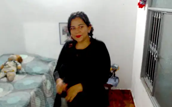 Snapshot of happycarlha chatting on 01-12-26, 05:01 happycarlha online show from 01-12-26, 05:01
