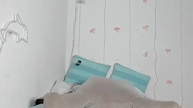 YoungSophie online show from 07-29-26, 05:11