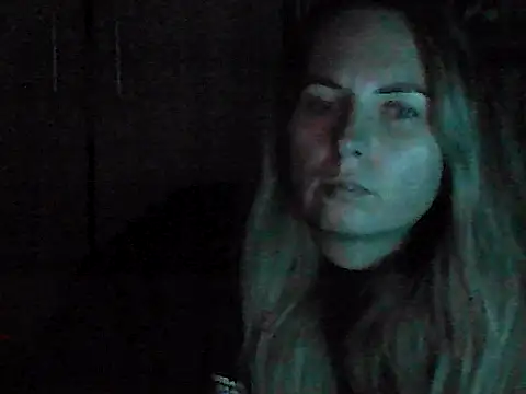 Snapshot of VikiLove765 chatting on 01-05-26, 07:39 VikiLove765 online show from 01-05-26, 07:39