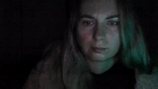 Snapshot of VikiLove765 chatting on 01-10-26, 02:35 VikiLove765 online show from 01-10-26, 02:35