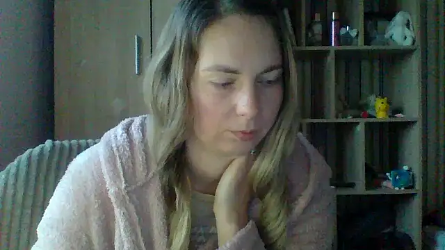 VikiLove765 online show from 02-28-26, 04:35