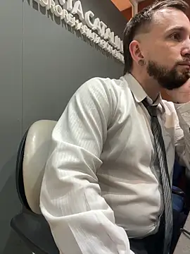 Snapshot of Chubandchaser chatting on 02-25-26, 11:14 Chubandchaser online show from 02-25-26, 11:14