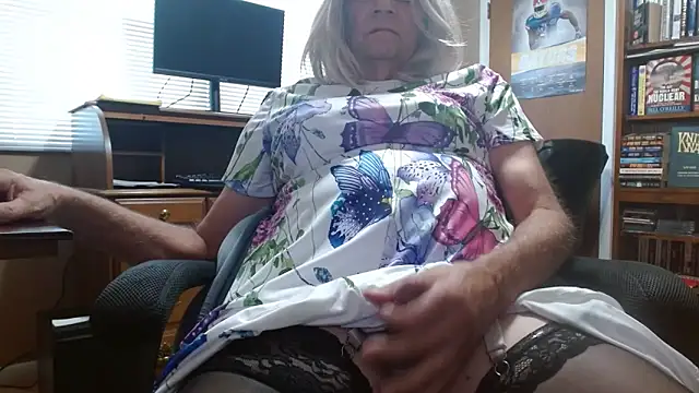 cheatinghubby1241 online show from 04-18-26, 05:17