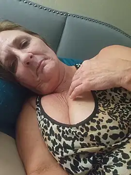 HotAzMilf online show from 02-03-26, 04:54