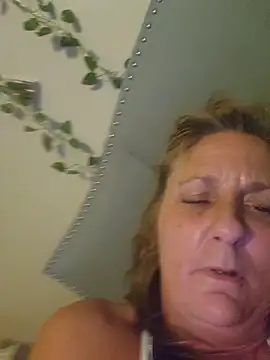 HotAzMilf online show from 04-12-26, 08:41