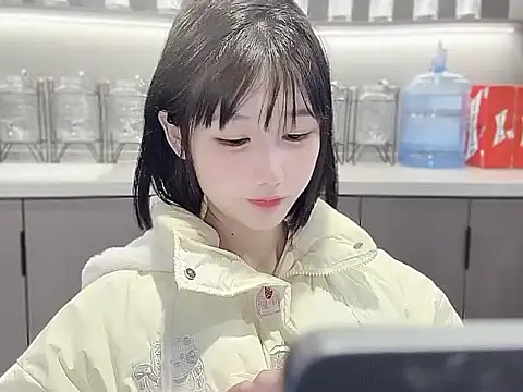 Snapshot of Ccc7- chatting on 01-14-26, 11:16 Ccc7- online show from 01-14-26, 11:16