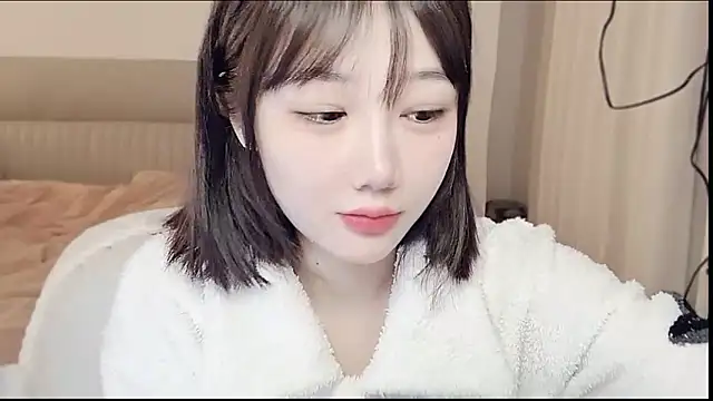 Snapshot of Ccc7- chatting on 03-15-26, 01:50 Ccc7- online show from 03-15-26, 01:50