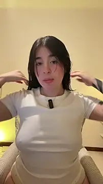 evelynrosess1 online show from 07-10-26, 12:37