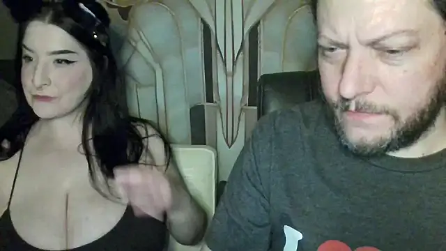 Snapshot of 2feral chatting on 03-19-26, 07:01 2feral online show from 03-19-26, 07:01