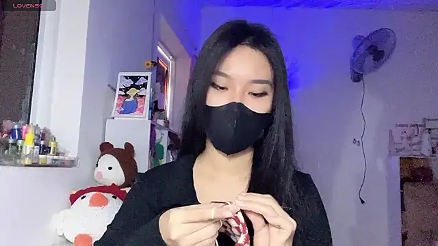 Snapshot of Tieu-May chatting on 04-25-26, 08:50 Tieu-May online show from 04-25-26, 08:50
