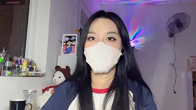 Snapshot of Tieu-May chatting on 04-26-26, 08:50 Tieu-May online show from 04-26-26, 08:50