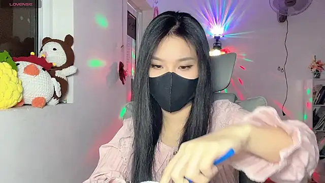 Snapshot of Tieu-May chatting on 05-30-26, 07:49 Tieu-May online show from 05-30-26, 07:49