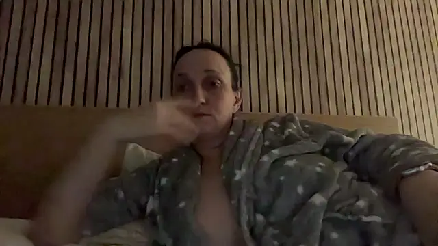 MissMidnight online show from 01-08-26, 05:43