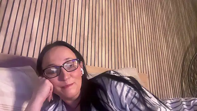 MissMidnight online show from 01-10-26, 09:30