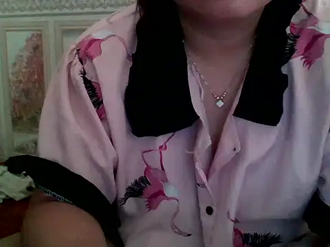 Sarah no land online show from 06-14-26, 06:26