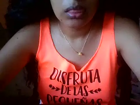 Snapshot of Kandysweety_2 chatting on 06-25-26, 10:36 Kandysweety 2 online show from 06-25-26, 10:36