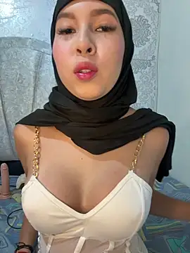 Snapshot of Shann_95 chatting on 03-24-26, 11:32 Shann 95 online show from 03-24-26, 11:32