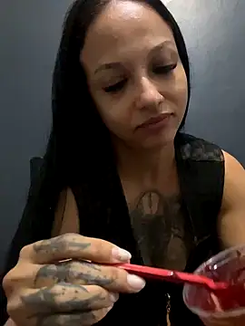 Snapshot of HyaraMoon chatting on 01-09-26, 01:41 HyaraMoon online show from 01-09-26, 01:41