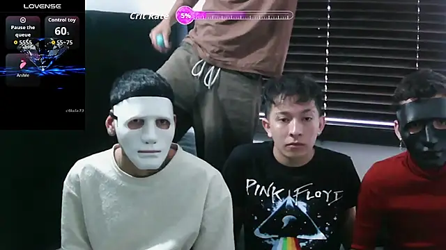 Snapshot of stripboys03 chatting on 01-15-26, 03:27 stripboys03 online show from 01-15-26, 03:27