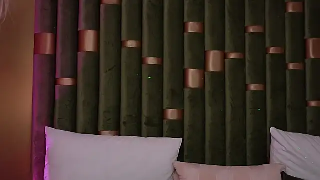 AmeliaAngel online show from 01-17-25, 05:53