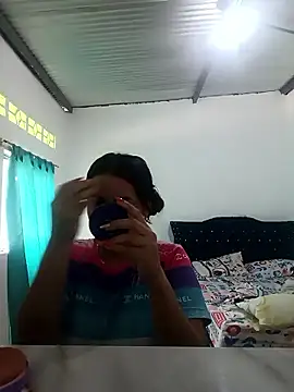 zaraluxx1 online show from 01-08-26, 06:43