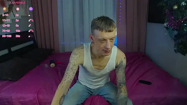 Snapshot of Jamie_Inked chatting on 01-06-26, 03:16 Jamie Inked online show from 01-06-26, 03:16