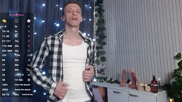 Snapshot of Jamie_Inked chatting on 03-29-26, 06:35 Jamie Inked online show from 03-29-26, 06:35