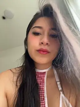 Valen Martiinez online show from 01-12-26, 02:11