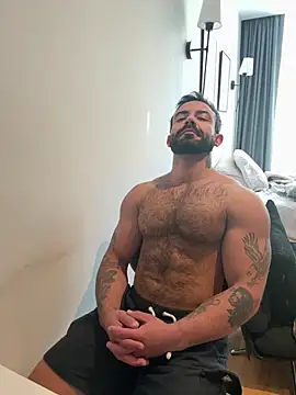 Snapshot of miniman99 chatting on 01-11-26, 06:57 miniman99 online show from 01-11-26, 06:57