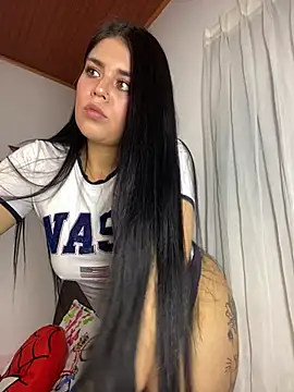 Snapshot of sophyy_white chatting on 04-27-26, 11:14 sophyy white online show from 04-27-26, 11:14