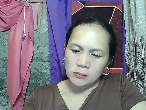 Snapshot of prettymomma24xx chatting on 05-08-26, 02:00 prettymomma24xx online show from 05-08-26, 02:00