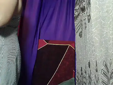 Snapshot of prettymomma24xx chatting on 05-16-26, 04:09 prettymomma24xx online show from 05-16-26, 04:09