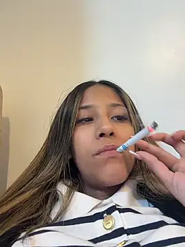 Snapshot of vicky_bass_ chatting on 05-05-26, 03:14 vicky bass online show from 05-05-26, 03:14