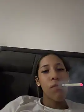 Snapshot of vicky_bass_ chatting on 05-16-26, 11:36 vicky bass online show from 05-16-26, 11:36